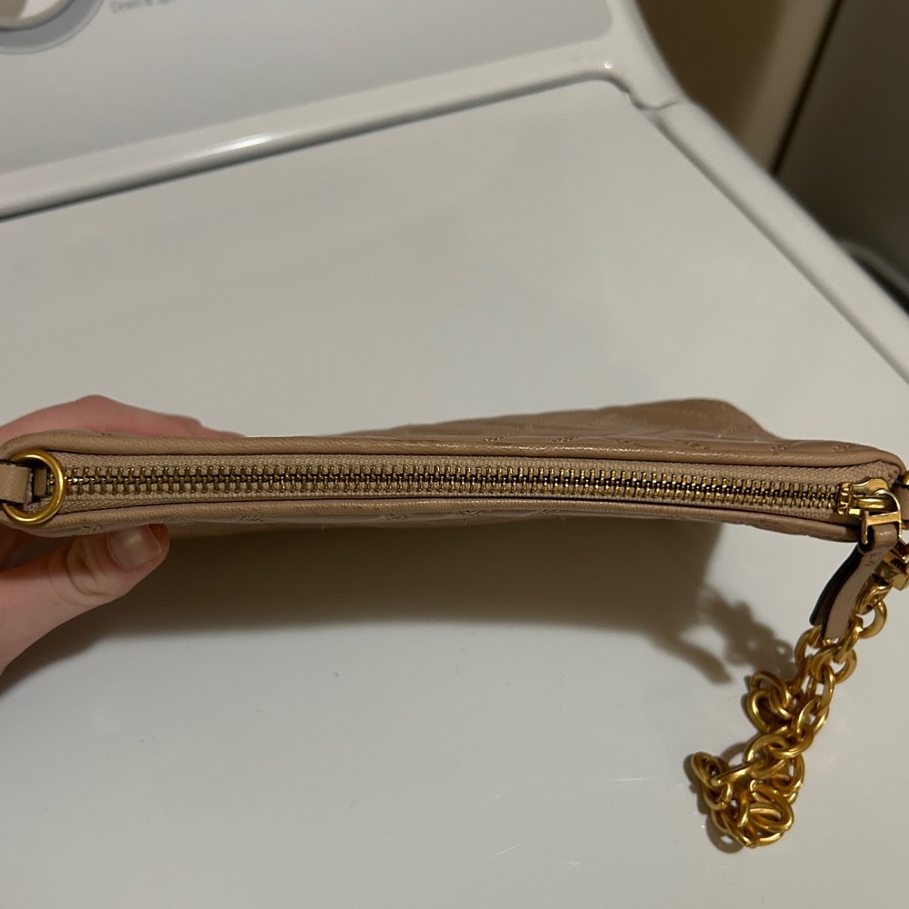 Tory Burch Fleming Crossbody Soft Leather Bag/Clutch in New Mink color - Picture 5 of 12